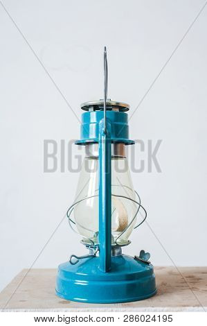 Old Vintage Oil Blue Lamp, Lamp - Bat. Profile