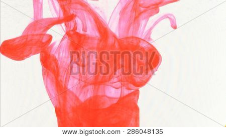 Red Ink That Enters The Water Forming Animated Textures, Footage Ideal For Motiongraphic And Composi