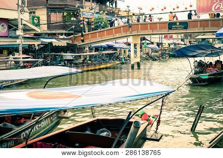 Amphawa, Samut Songkhram, Thailand - Febuary 2019 : Traditional Market Name Amphawa Floating Market 