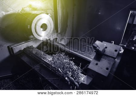 Spindle Chuck For Installed Metal Part On High Precision Cnc Industrial Lathe Turning Machine. Close