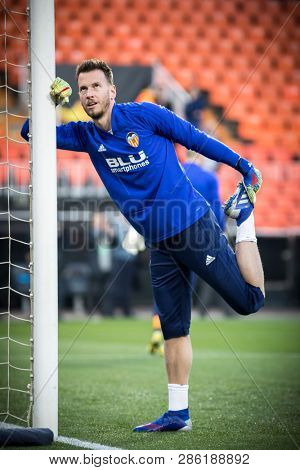 VALENCIA, SPAIN - FEBRUARY 21: Neto during UEFA Europa League match between Valencia CF and Celtic FC at Mestalla Stadium on February 21, 2019 in Valencia, Spain