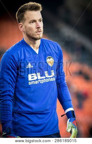 VALENCIA, SPAIN - FEBRUARY 21: Neto during UEFA Europa League match between Valencia CF and Celtic FC at Mestalla Stadium on February 21, 2019 in Valencia, Spain