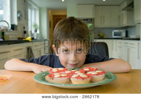 Ragazzo con Cupcakes