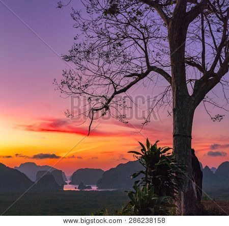 Sunset At Kwang Island. Kwang Island Is In The Middle Of Kwang Beach Krabi Thailand.when Low Tide Ca