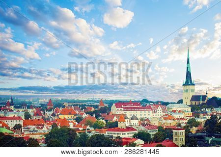 Aerial View Of Tallinn Old Town In A Beautiful Summer Day. Cityscape Skyline Of Tallinn Landmark, Es