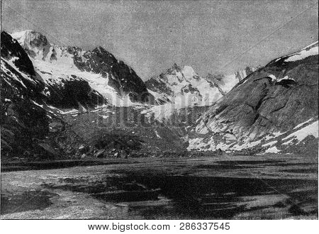 Bergell Valley in Grisons, vintage photo. From the Universe and Humanity, 1910.
