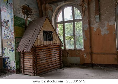 Ruins Of Beelitz-heilstätten Lost Place Berlin Brandenburg;