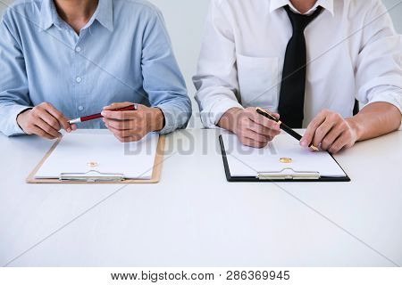Contract Decree Of Divorce (dissolution Or Cancellation) Of Marriage, Husband And Wife During Divorc