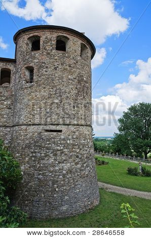 ปราสาท Agazzano Emilia-Romagna อิตาลี