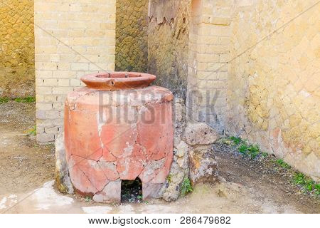 Herculaneum, Ancient Roman Town. Big Wine Amphora In Warehouse, Ercolano, Italy