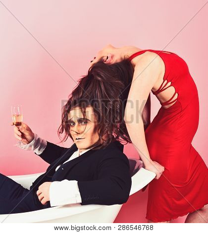 Love Has A Ton Of Ways Of Expressing Itself. Mime Show. Couple In Love Mime Enjoy In Bath Room. Mime