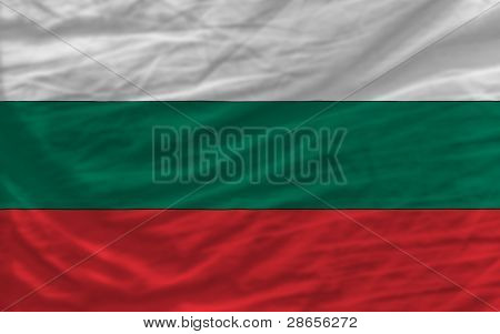 Kompletní zamával státní vlajka Bulharska na pozadí