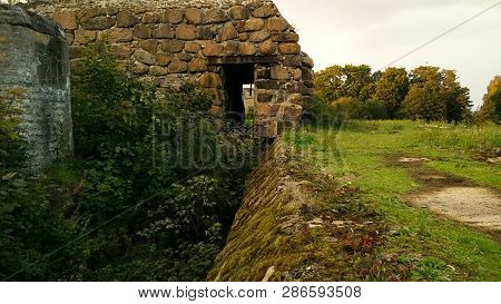 Ancie The Ruins Of The 18th Century Dot In Russia Survived To The Present Day.nt Ruins In The Modern