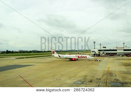 Bangkok, Thailand - August 19, 2018 : Airbus 320 Thailionair, Thailand Low-cost Airline Arrived At D