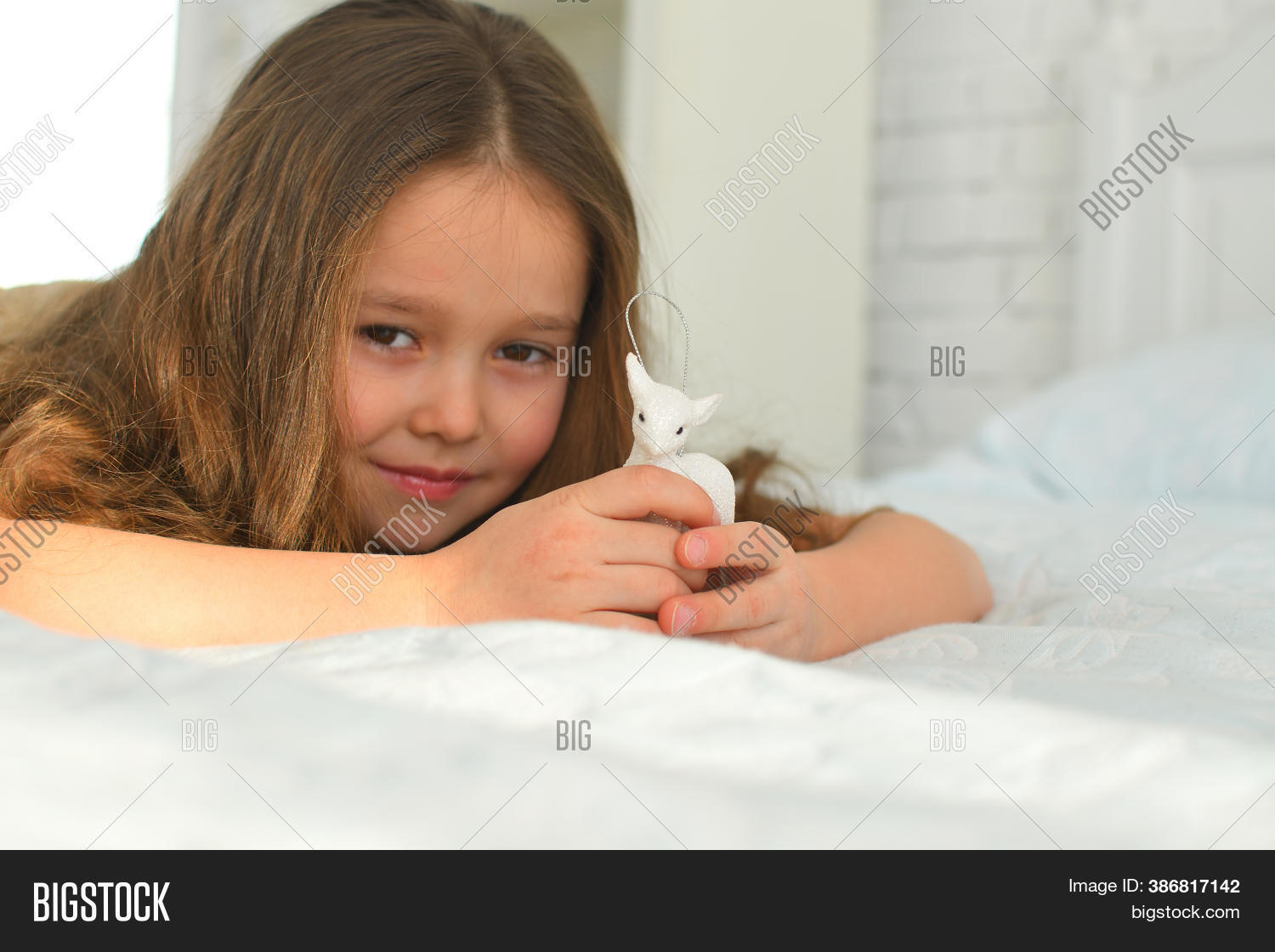 Little Girl Bed Under Image & Photo (Free Trial) Bigstock