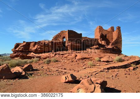 Amazing Look At Pueblo Red Rock Ruins In Arizona.
