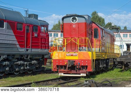 Sharya, Russia - September 04, 2020: Shunting Diesel Locomotive Chme3-5865 On The Locomotive Depot O
