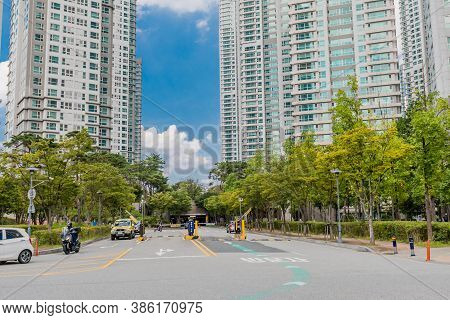 Daejeon, South Korea; September 15, 2020: For Editorial Use Only. Traffic Exiting Through Parking Co