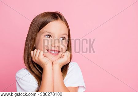 Close-up Portrait Of Her She Nice-looking Attractive Lovely Sweet Dreamy Cheerful Cheery Girl Fantas