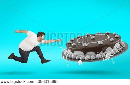 Fat Man Runs Fast To Eat A Big Cake