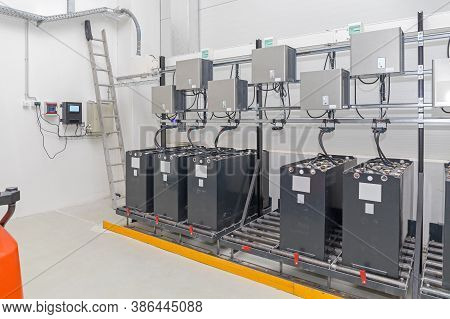 Commercial Chargin Station For Lead Acid Forklift Batteries