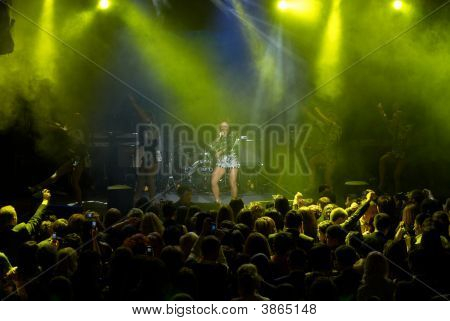Concerto rock della cantante Anita Tsoy
