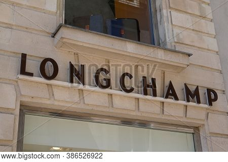Bordeaux , Aquitaine / France - 09 20 2020 : Longchamp Logo And Text Sign Of Luxury French Fashion B