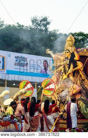 Kolkata, West Bengal, India, October 2020: People Or Men And Women Celebrating Durga Puja Or Durgots