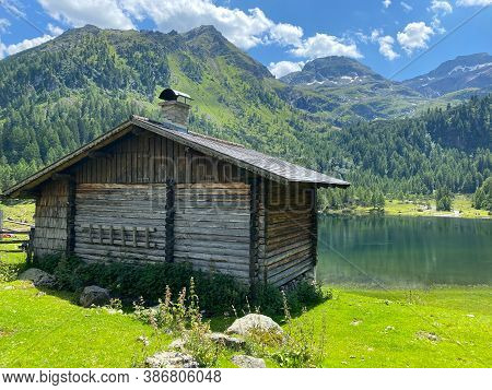 Very Old Barn, Duisitzkarsee Lake In Austria.the Duisitzkarsee Is Probably One Of The Most Beautiful