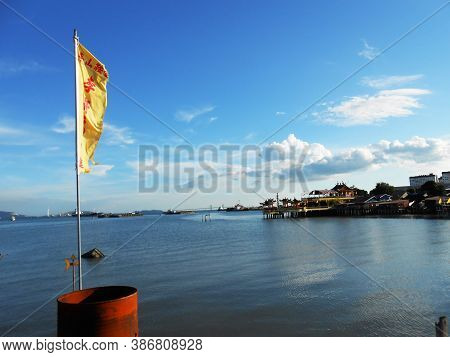 Georgetown, Penang, Malaysia, November 13, 2017: A Flag With Chinese Text. On The Right The Hean Boo