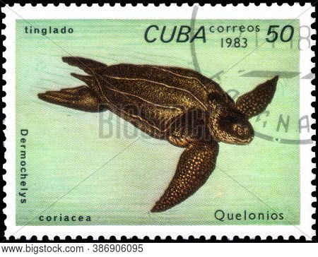 Saint Petersburg, Russia - September 18, 2020: Postage Stamp Issued In The Cuba The Image Of The Lea