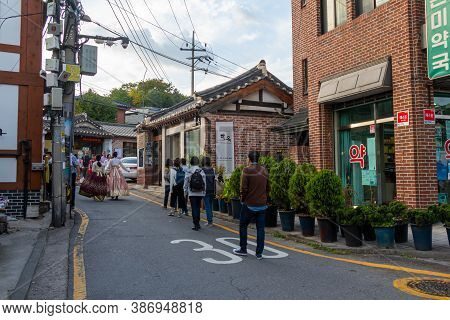 Seoul, South Korea - October 19th 2017: The Entrance To Bukchon Hanok Village At Gahoe-dong Street I
