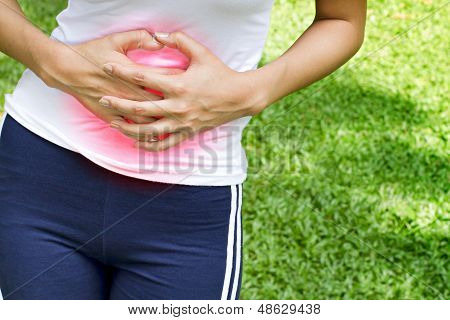 Dor de menstruação com acento vermelho