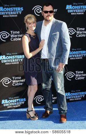 Beth Behrs and Michael Gladis at the 