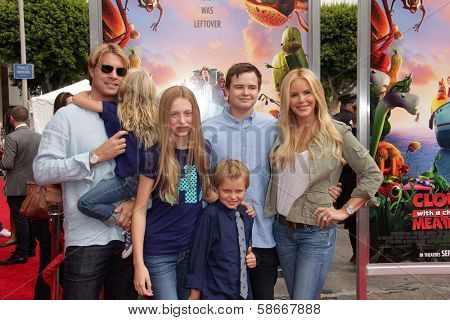 Gena Lee Nolan and family at the 