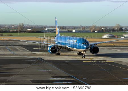 Vietnam Airlines
