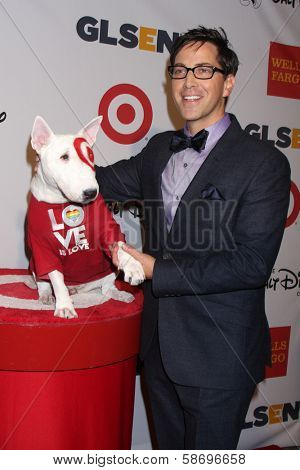 Dan Bucatinsky and Bullseye at the 2013 GLSEN Awards, Beverly Hills Hotel, Beverly Hills, CA 10-18-13