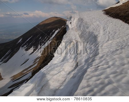 Carpathian mountains 5 under snow in spring