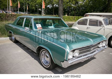 1964 Oldsmobile F-85 Vintage Car