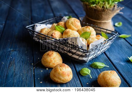 Gougéres - Traditional French Cheese Choux Pastry