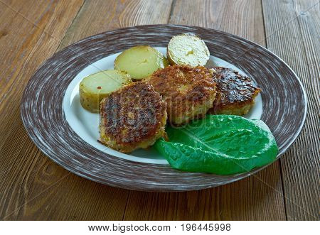 Jauhelihapihvi - Finnish version Salisbury steak close up meal