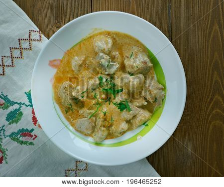 Georgian Chicken With Walnut Sauce