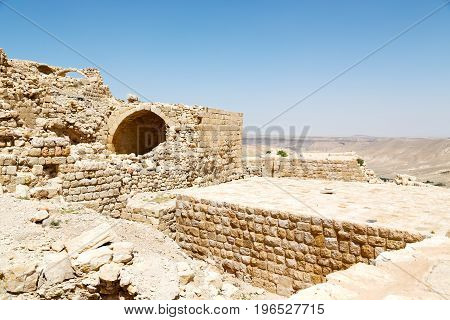 The Old Caste  And His Ruins In The Sky