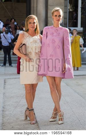 PARIS, FRANCE - JULY 05:  Nicky Hilton and her mother Kathy Hilton attend the Valentino Haute Couture Fall/Winter 2017-2018 show as part of Paris Fashion Week July 5, 2017  Paris, France	