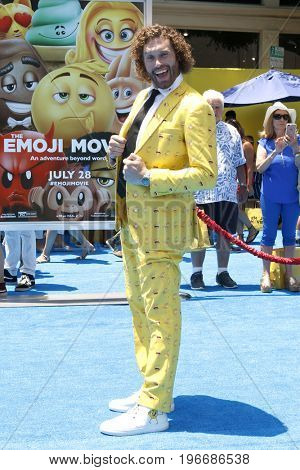 LOS ANGELES - JUL 23:  TJ Miller at 