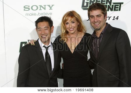 HOLLYWOOD - JAN. 10: Grant Imahara, Kari Byron & Tory Belleci dorazí na 