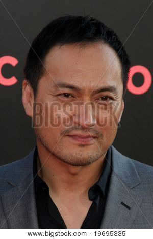 LOS ANGELES - 13 jul: Ken Watanabe ถึงรอบปฐมทัศน์มาที่โรงละคร Grauman ของจีนใน