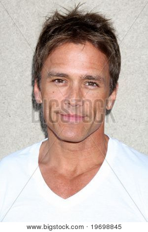 LOS ANGELES - 24 de julho: Scott Reeves no Lunchen de fã-clube de Hospital Geral de 2010 no Hotel Airtel 