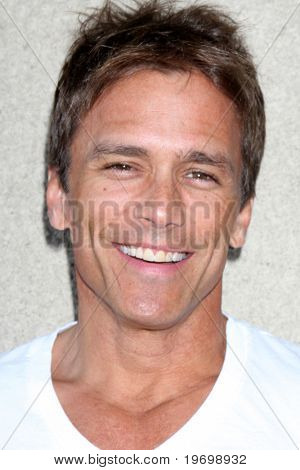 LOS ANGELES - 24 de julho: Scott Reeves no Lunchen de fã-clube de Hospital Geral de 2010 no Hotel Airtel 