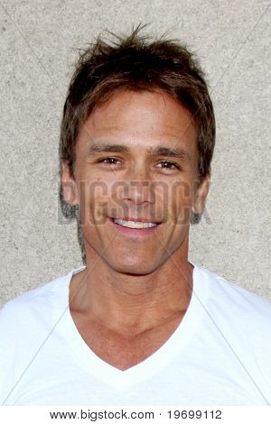 LOS ANGELES - 24 de julho: Scott Reeves no Lunchen de fã-clube de Hospital Geral de 2010 no Hotel Airtel 